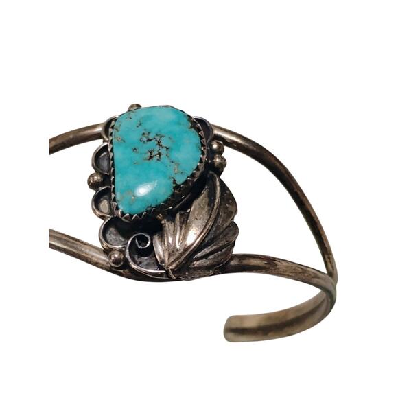 Vintage Native American Sterling Turquoise Cuff Bracelet - Picture 3 of 8